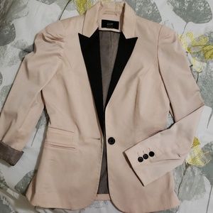 Woman Blazer with contrast lapel